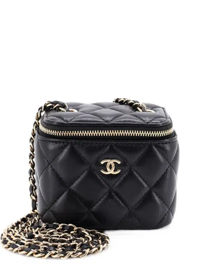 Pre-owned Chanel Classic Vanity Case With Chain Quilted Lambskin Mini Crossbody Bag In Black