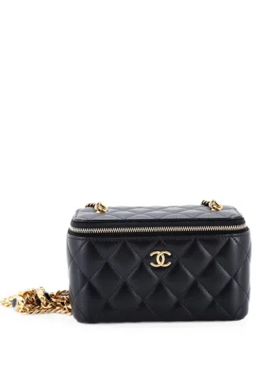 Pre-owned Chanel Classic Vanity Case With Resin Pearl Chain Quilted Lambskin Small Clutch Bag In Black
