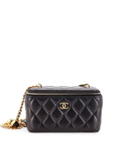 Pre-owned Chanel Classic Vanity Case With Resin Pearl Chain Quilted Lambskin Small Clutch Bag In Black