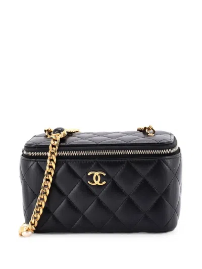 Pre-owned Chanel Classic Vanity Case With Resin Pearl Chain Quilted Lambskin Small Clutch Bag In Black