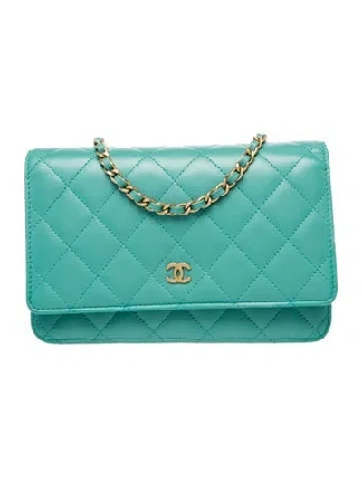 Pre-owned Chanel Classic Wallet On Chain In Green