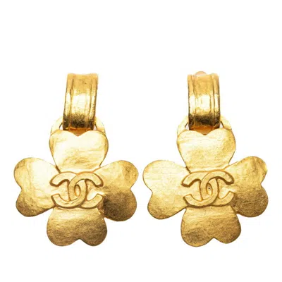 Pre-owned Chanel Clip Earrings () In Gold