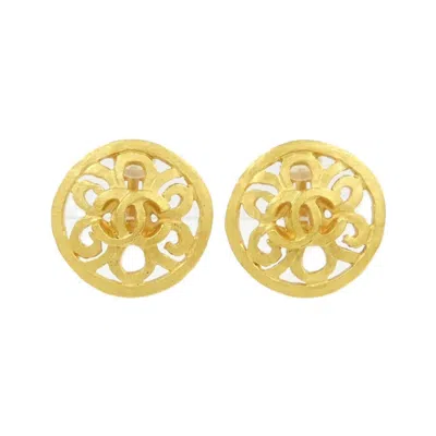 Pre-owned Chanel Clip Earrings () In Gold