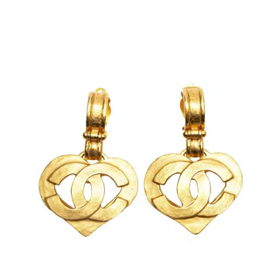 Pre-owned Chanel Clip Earrings () In Gold