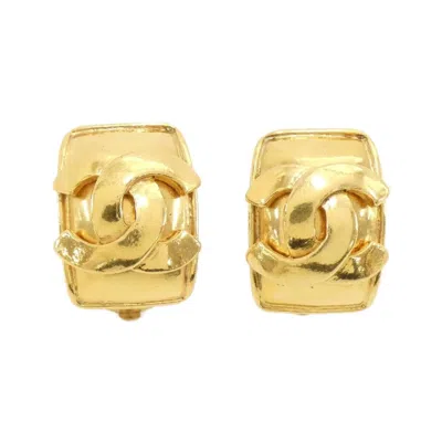 Pre-owned Chanel Clip Earrings () In Gold