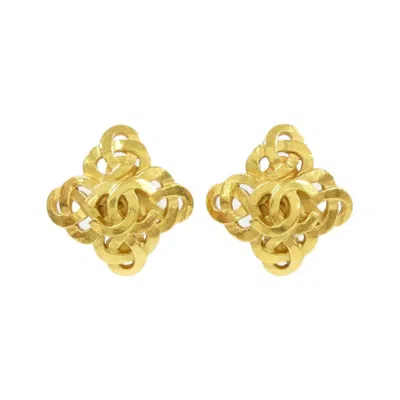 Pre-owned Chanel Clip Earrings () In Gold