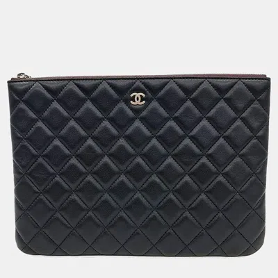 Pre-owned Chanel Clutch New Medium A82045 In Black