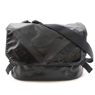 Pre-owned Chanel Coated Canvas Shoulder Bag In Black