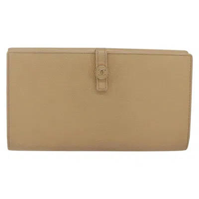Pre-owned Chanel Coco Bouton Wallet Leather Beige Leather Wallets Accessory () In Sand
