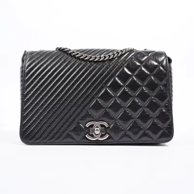 Pre-owned Chanel Coco Boy Flap Lambskin Leather Shoulder Bag In Black