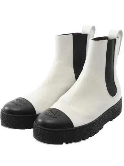 Pre-owned Chanel Coco Mark Chelsea Boots In White
