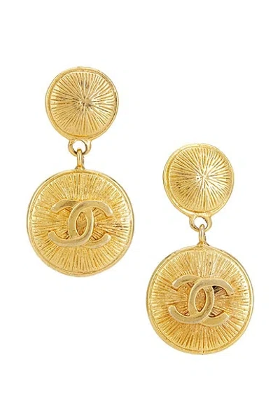 Pre-owned Chanel Coco Mark Earrings In Gold