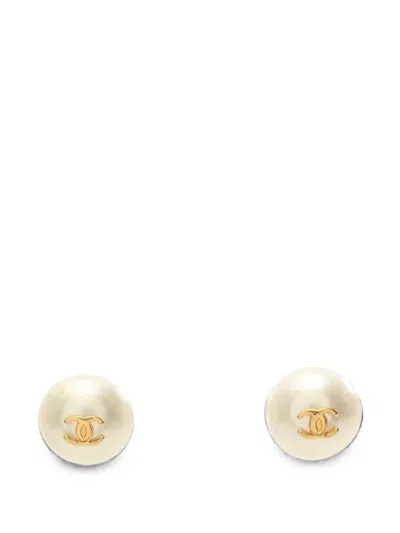 Pre-owned Chanel Coco Mark Earrings Gp Fake Pearl Gold Off White 98p