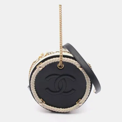 Pre-owned Chanel Coco Mark Matelasse Small Round In Black