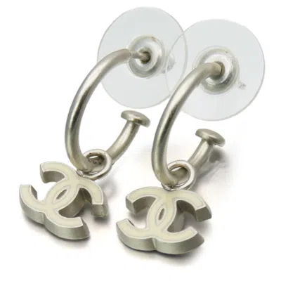 Pre-owned Chanel Coco Mark Metal White Earrings