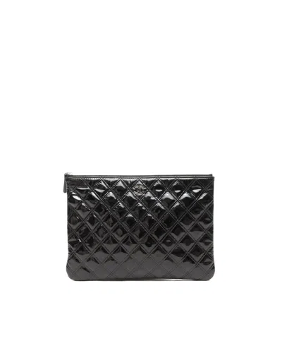 Pre-owned Chanel Coco Mark Patent Clutch Bag In Black