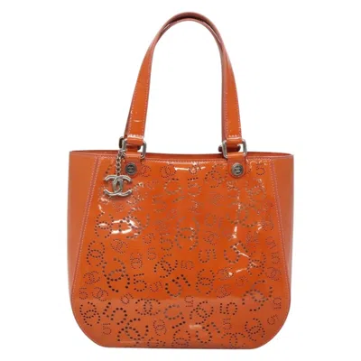 Pre-owned Chanel Coco Mark Patent Leather Handbag () In Orange