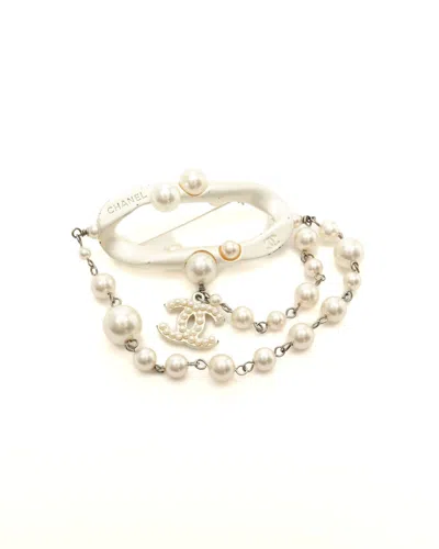 Pre-owned Chanel Coco Mark Pearl Brooch In White