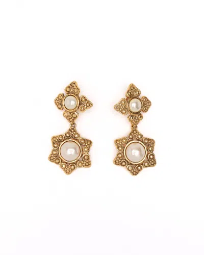 Pre-owned Chanel Coco Mark Pearl Clip-on Earring In Gold