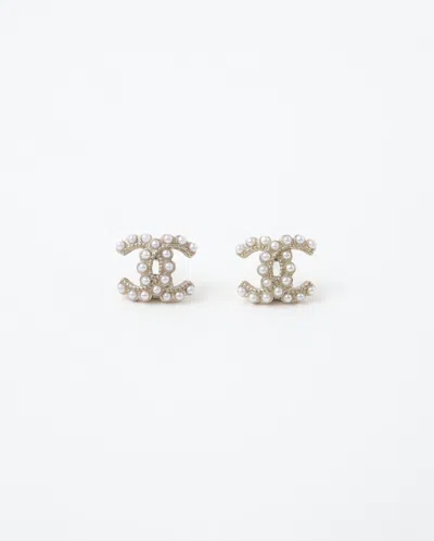 Pre-owned Chanel Coco Mark Pearls Earrings In Silver