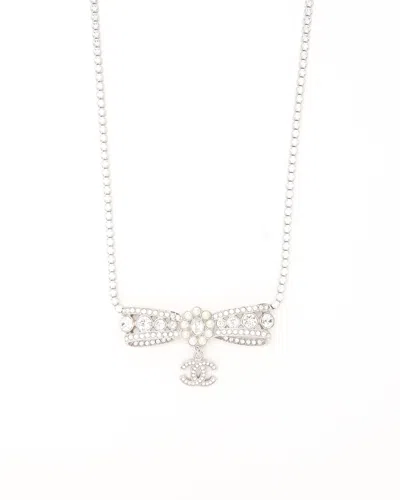 Pre-owned Chanel Coco Mark Rhinestone Bow Choker In Silver