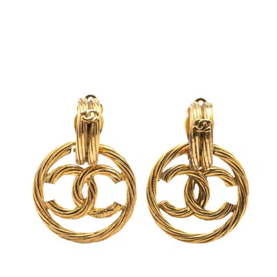 Pre-owned Chanel Coco Mark Round Earrings In Gold