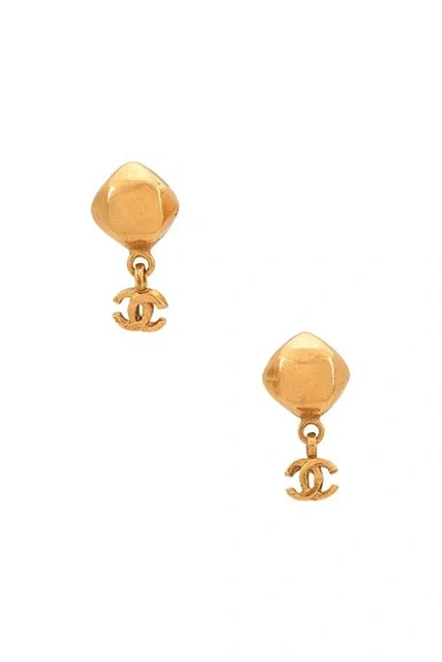 Pre-owned Chanel Coco Mark Swing Earrings In Gold