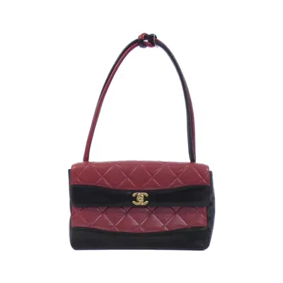 Pre-owned Chanel Color Leather Shoulder Bag () In Red
