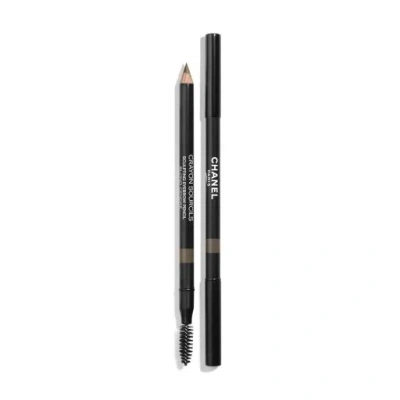 Chanel Crayon Sourcils Sculpting Eyebrow Pencil In White