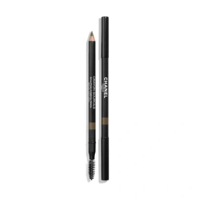 Chanel Crayon Sourcils Sculpting Eyebrow Pencil In White