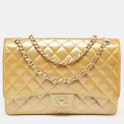 Pre-owned Chanel Cream Quilted Patent Leather Maxi Classic Single Flap Bag