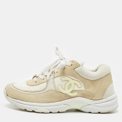 Pre-owned Chanel Cream/white Suede And Fabric Cc Low Top Sneakers Size 38