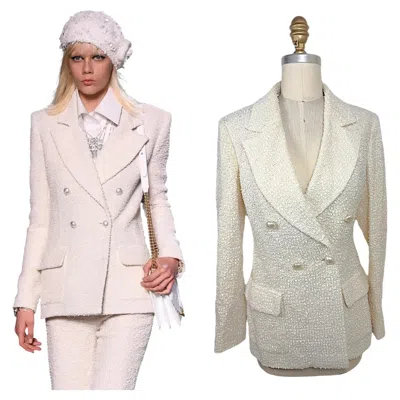 Pre-owned Chanel Cruise 2019 Runway Look 26 Ivory Fantasy Tweed Double-breasted Jacket In White