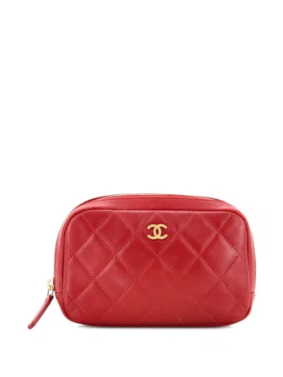 Pre-owned Chanel Curvy Cosmetic Quilted Lambskin Small Pouch In Red