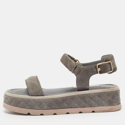 Pre-owned Chanel Dad Size 39 Grey Suede Ankle Strap Sandals