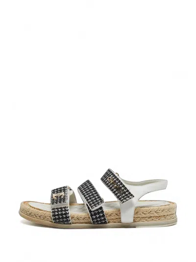 Pre-owned Chanel Dad Tweed Touch-strap Sandals In White