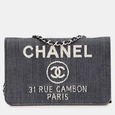 Pre-owned Chanel Deauville Navy White Denim Leather Wallet On Chain Bag In Multi