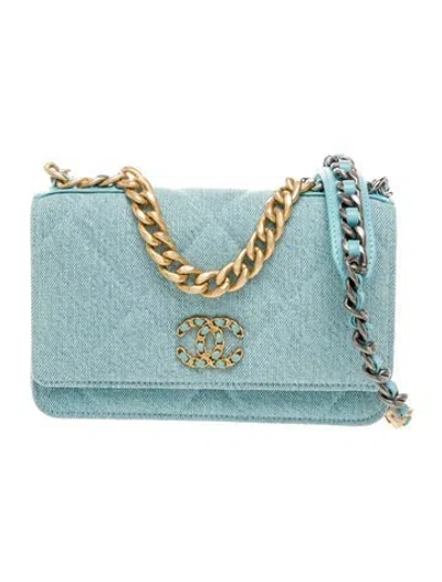 Pre-owned Chanel Denim 19 Wallet On Chain In Blue