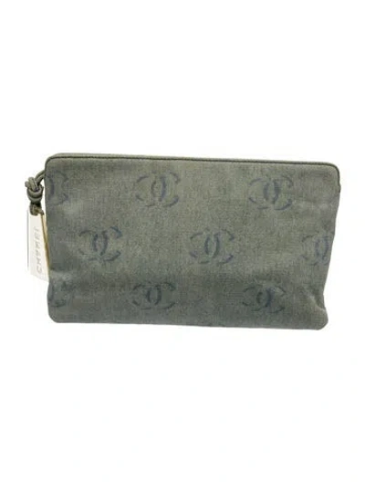 Pre-owned Chanel Denim Cc Clutch In Blue