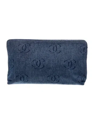 Pre-owned Chanel Denim Cc Clutch In Blue