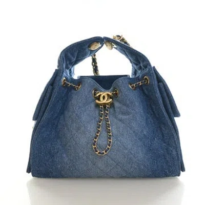 Pre-owned Chanel Denim Hobo 25 In Blue