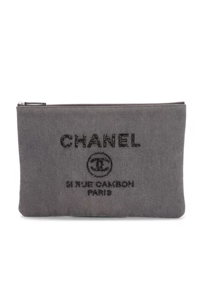 Pre-owned Chanel Denim Medium Deauville Clutch In Black