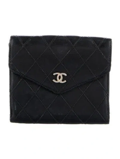 Pre-owned Chanel Diamond Stitch Cc Flap Interlocking Cc Logo Compact Wallet In Black