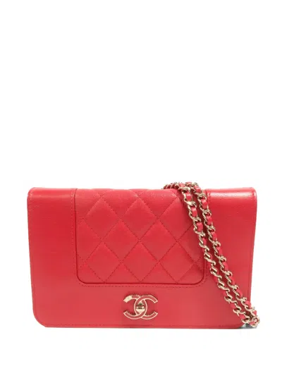 Pre-owned Chanel Diamond-quilted Cc Turn-lock Shoulder Bag In Red