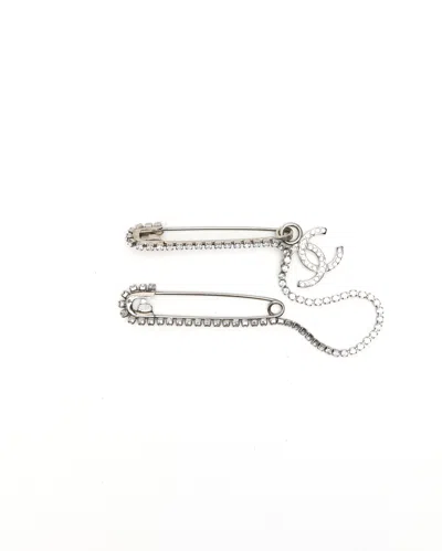 Pre-owned Chanel Double Safety Pin Rhinestone Brooch In Silver