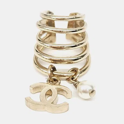 Pre-owned Chanel Ear Cuff In Multicolor