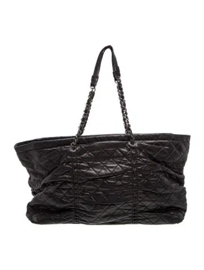 Pre-owned Chanel East West Sharpei Tote In Black