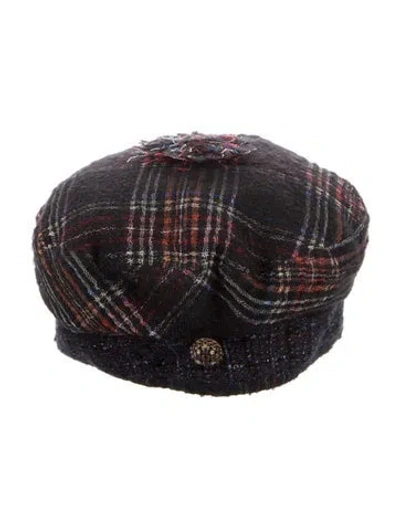 Pre-owned Chanel Embellished Wool Beret In Black