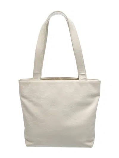 Pre-owned Chanel Embossed Cc Tote In White