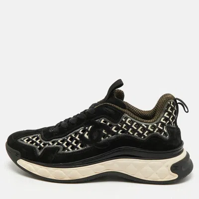 Pre-owned Chanel Embroidered Cc Size 39.5 Black/white Mesh And Suede Low Top Sneakers